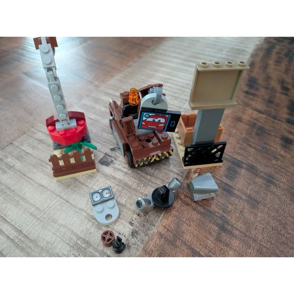 LEGO Juniors 10733 Mater's Junkyard 62pc 100% Complete Set w/ Instructions Cars
